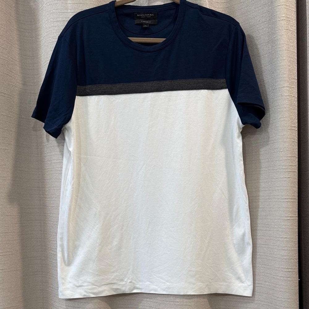 Banana Republic Luxury Touch Cotton Men’s Navy, White Grey Short Sleeve Size L